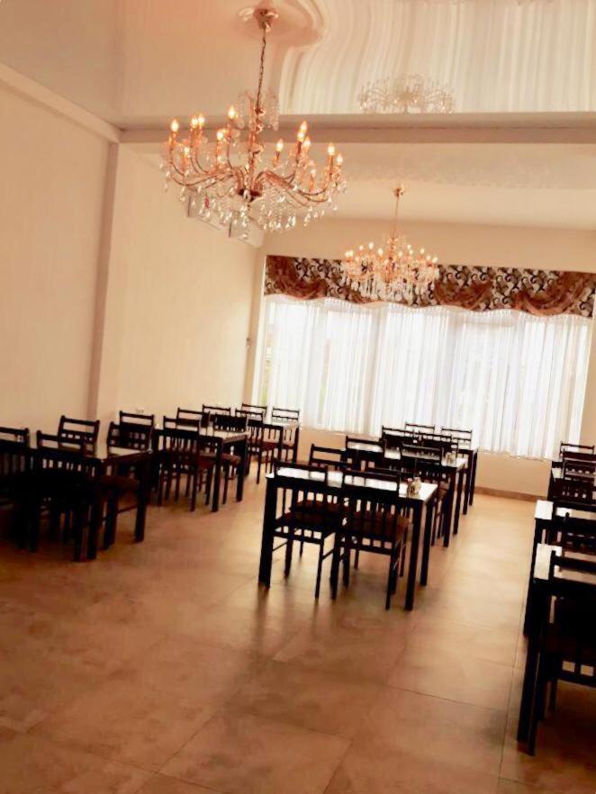 Anna-Saria Guest House Гагра Екстериор снимка