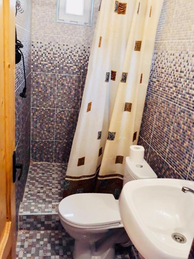 Anna-Saria Guest House Гагра Екстериор снимка